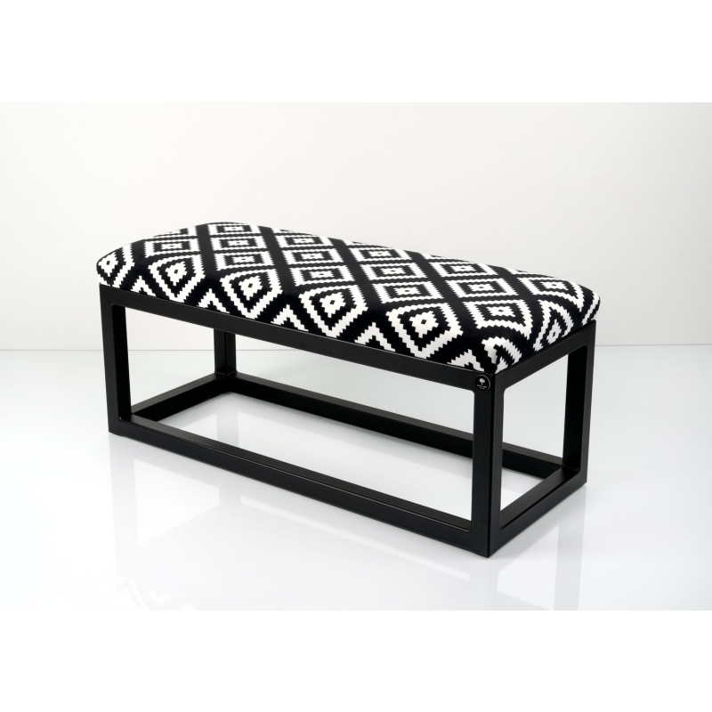 BLACK-WHITE-VELVET-03_1.jpg
