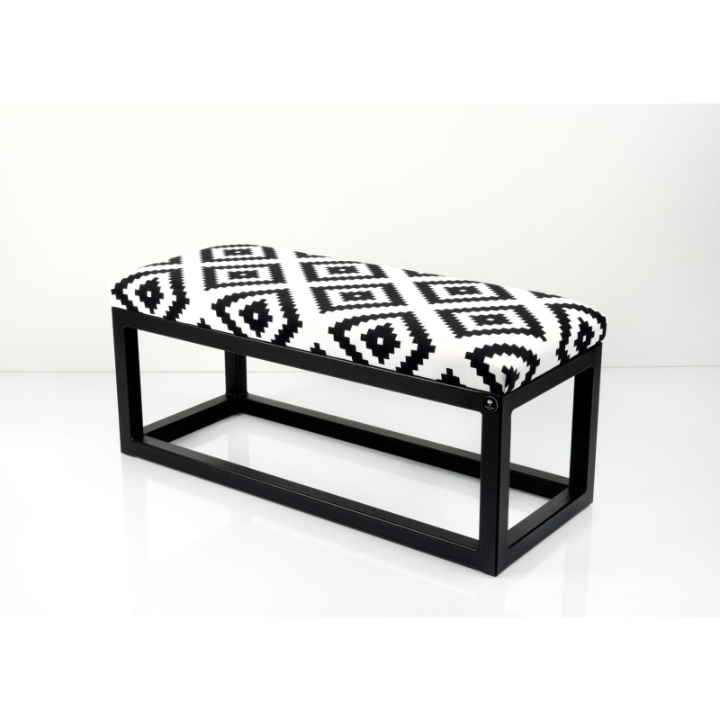 BLACK-WHITE-VELVET-04_1.jpg